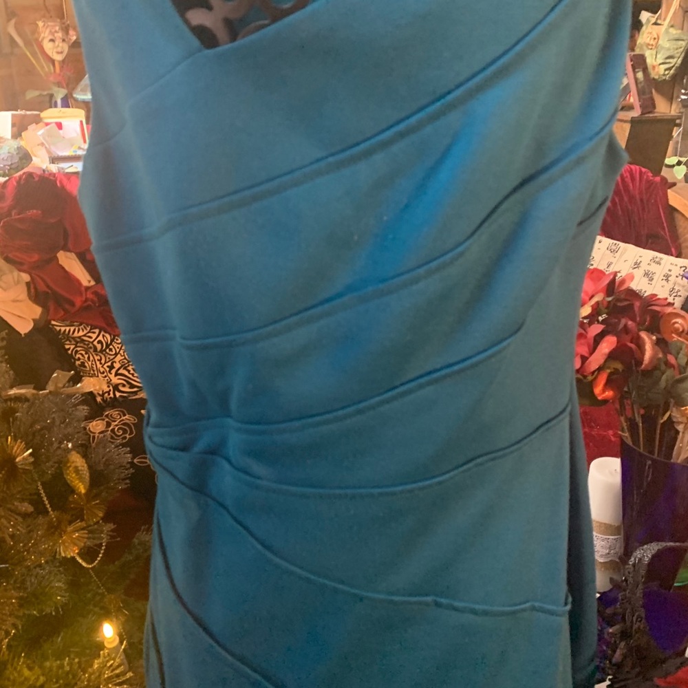 London Times gorgeous jersey dress form fit .